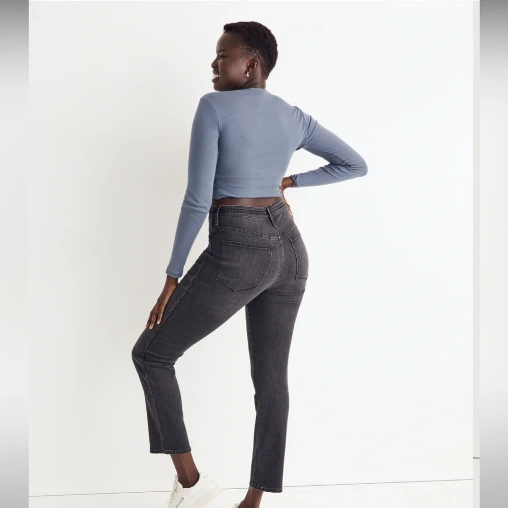 Madewell Curvy High-Rise Slim Straight Jeans in Richgrove wash